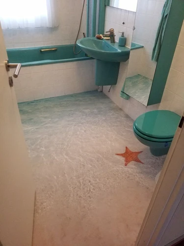 Teppich Meer im Badezimmer